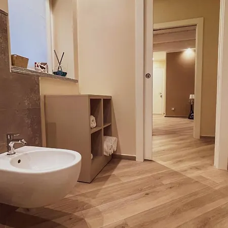 Gio' House לינה וארוחת בוקר פוסאנו